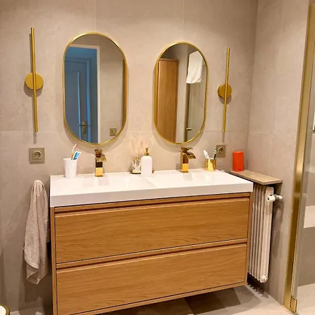 Elegance Et Serenity Luxury 50 M From The *